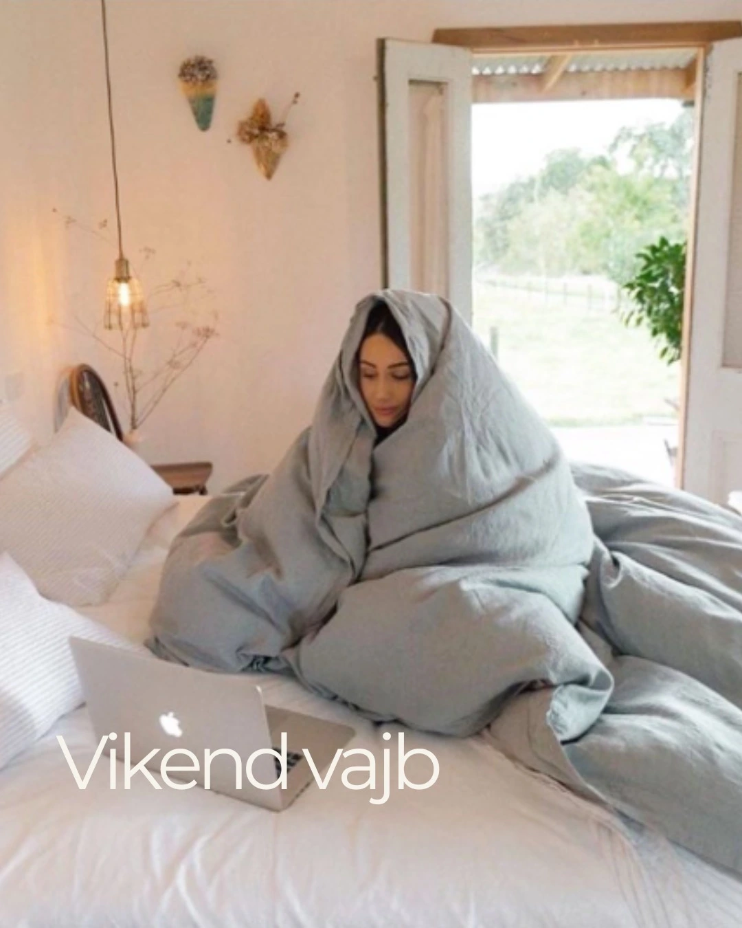 Stigli smo do petka! 🎉 Živeli za  ovo naše raspoloženje dok ulazimo u vikend i gledamo našu omiljenu seriju. P.S. Devojke, ne zaboravite da uzmete svoj US Beauty kolagen! 🍑🍓🍊
#kolagen #vikend #vikendvajb #vikendvajbs #serija #petak